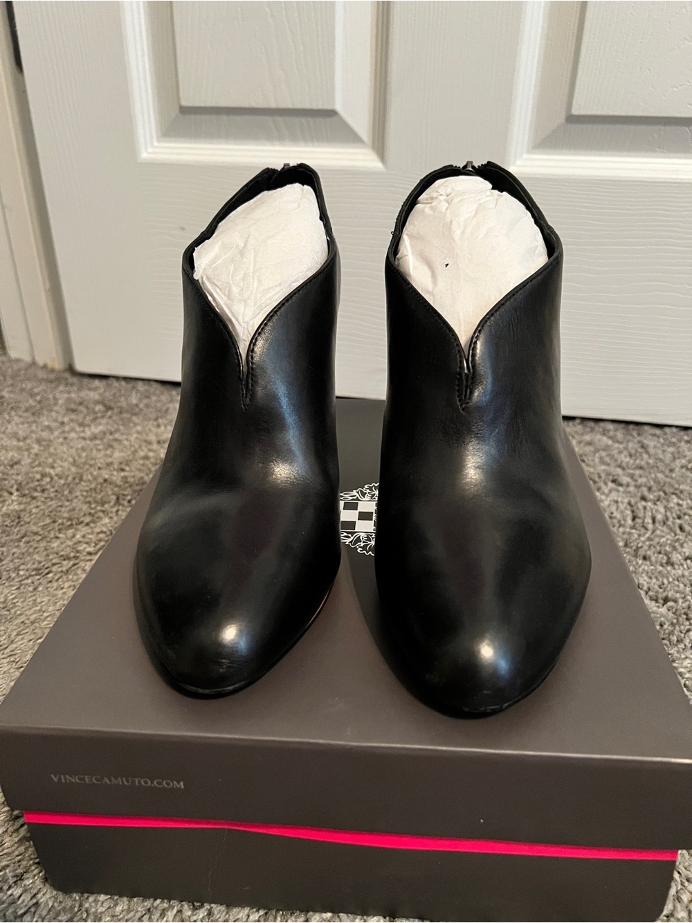 Vince Camuto Vyammi Black Leather Ankle Booties